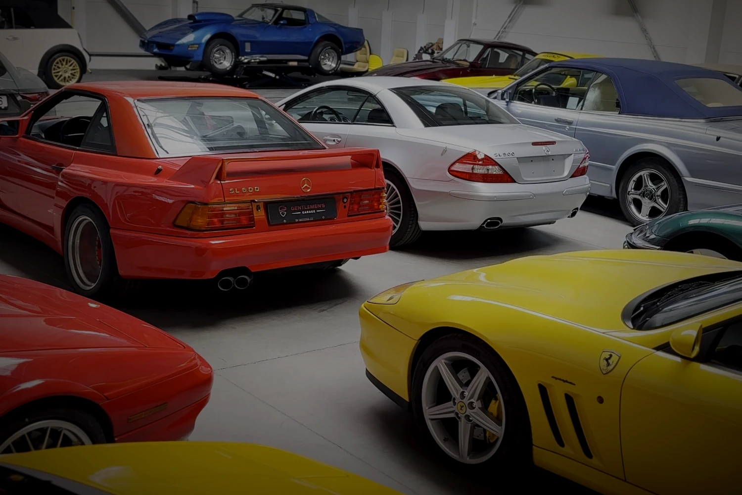 Práce na voze — autosalon